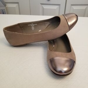 Merona Target Brand Gold Toe Flats Sz 8.5